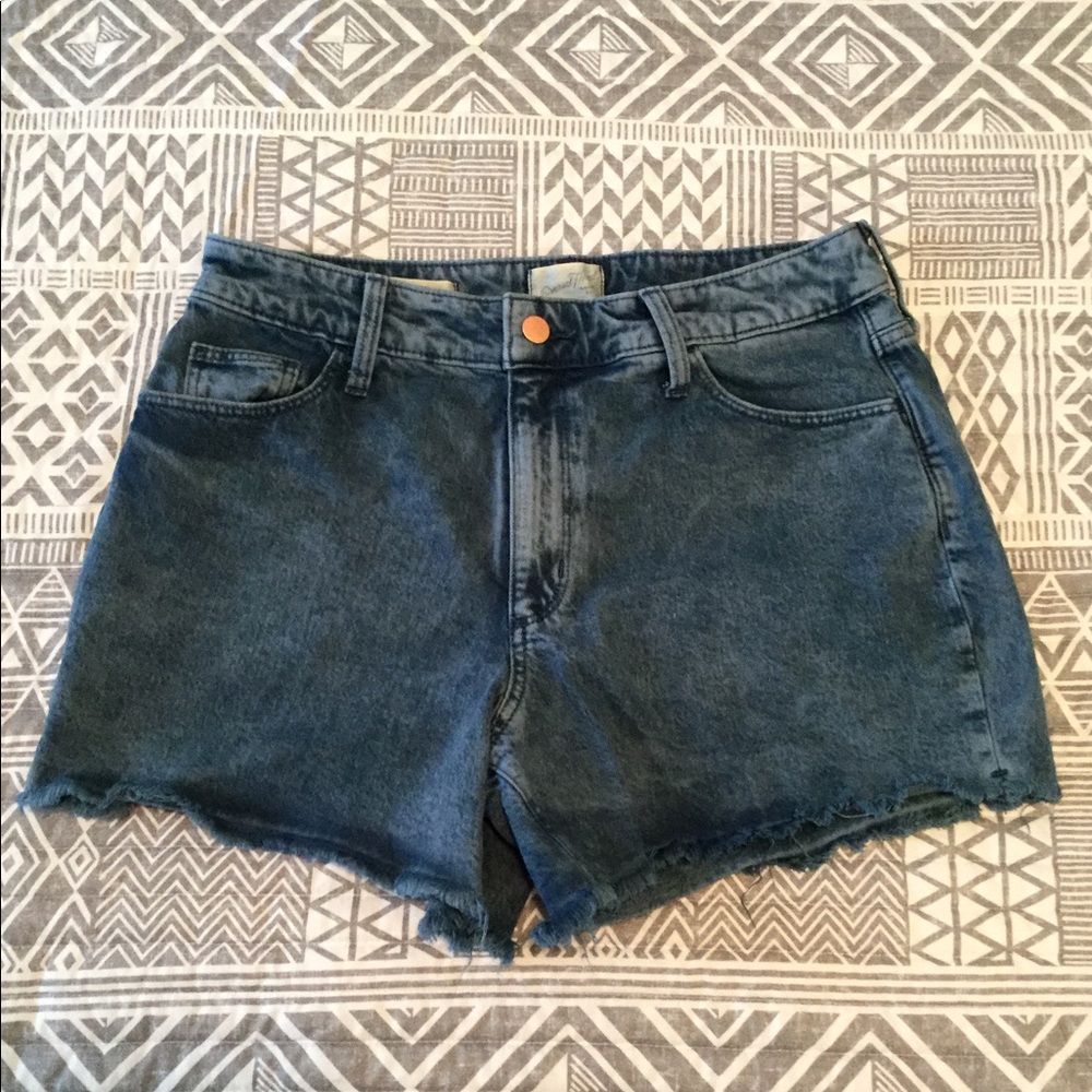 Vintage midi jean shorts